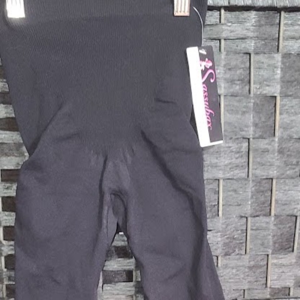 Sassybax leggings  Boosting Legging Body Shaper  size M by Amanda  Kennedy NWT